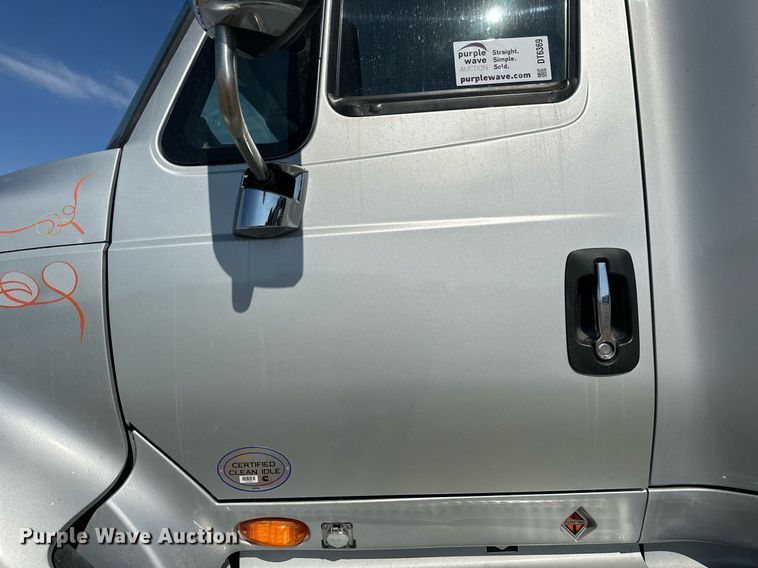image for item DT6369 2015 International Prostar+ 122 semi truck