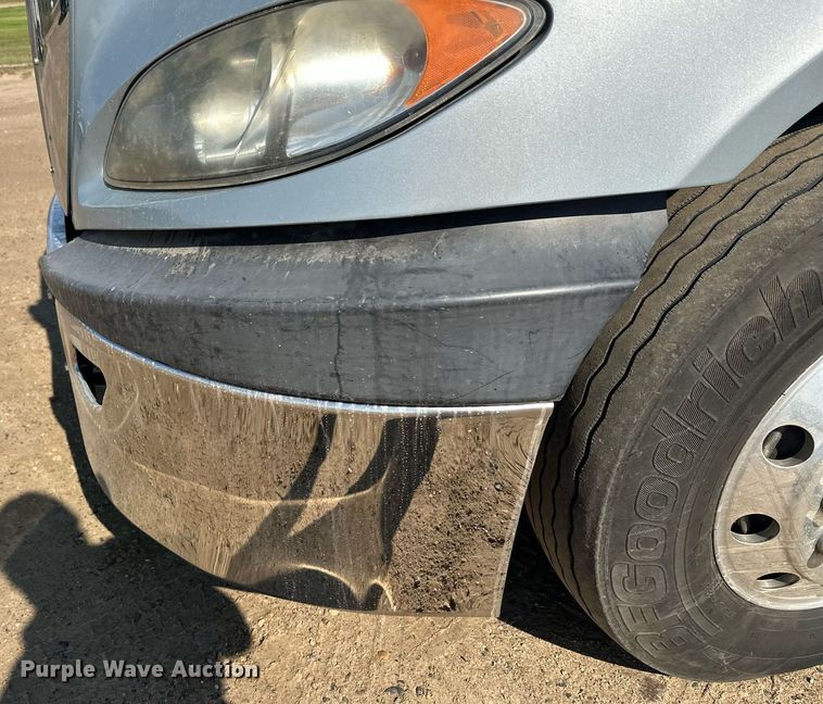 image for item DT6369 2015 International Prostar+ 122 semi truck