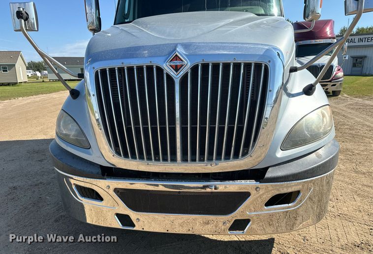 image for item DT6369 2015 International Prostar+ 122 semi truck