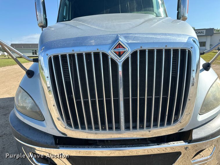 image for item DT6369 2015 International Prostar+ 122 semi truck