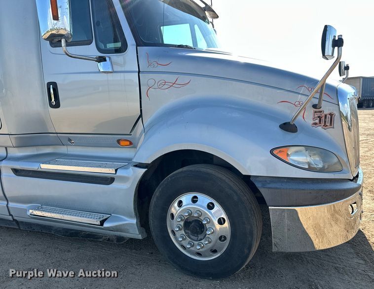 image for item DT6369 2015 International Prostar+ 122 semi truck