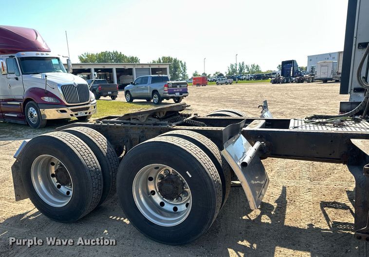 image for item DT6369 2015 International Prostar+ 122 semi truck