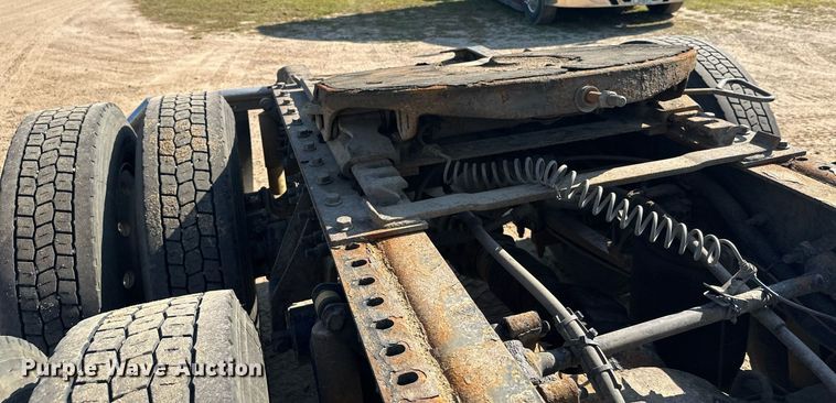 image for item DT6369 2015 International Prostar+ 122 semi truck