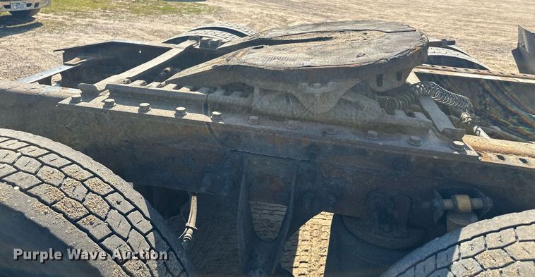 image for item DT6369 2015 International Prostar+ 122 semi truck