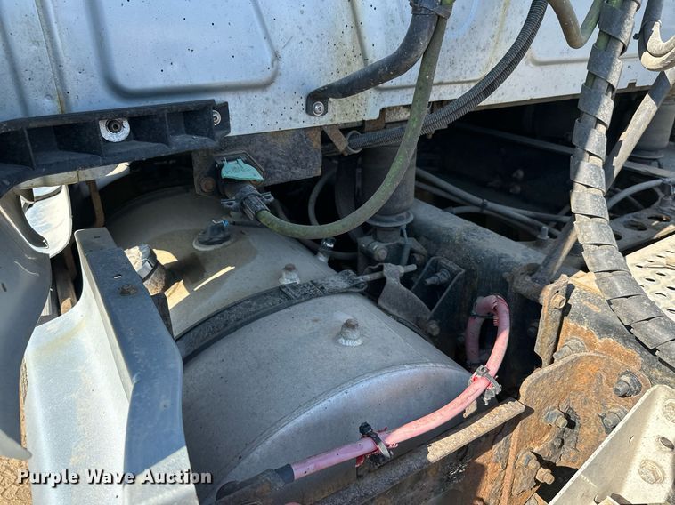 image for item DT6369 2015 International Prostar+ 122 semi truck