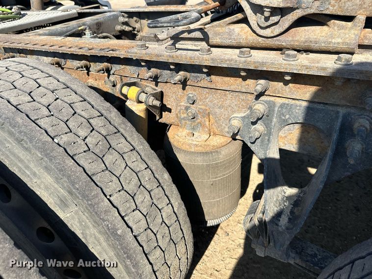 image for item DT6369 2015 International Prostar+ 122 semi truck