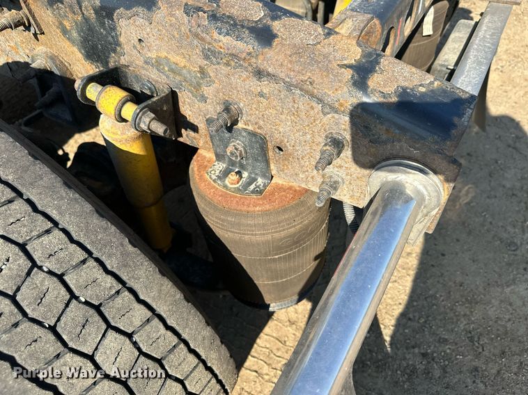 image for item DT6369 2015 International Prostar+ 122 semi truck