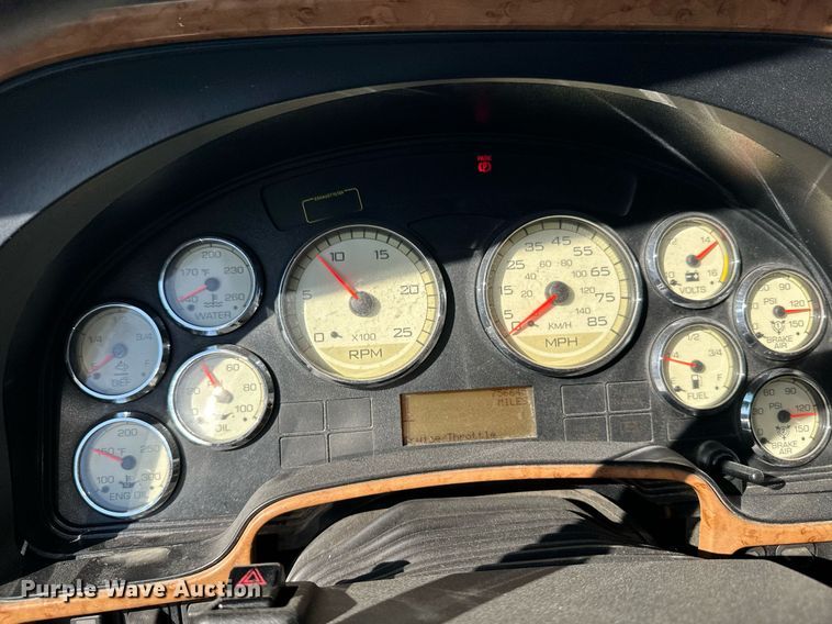 image for item DT6369 2015 International Prostar+ 122 semi truck