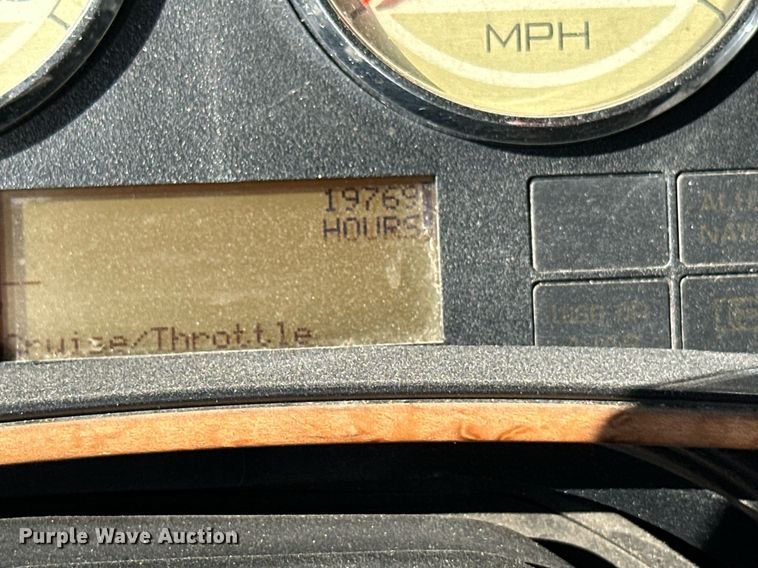 image for item DT6369 2015 International Prostar+ 122 semi truck