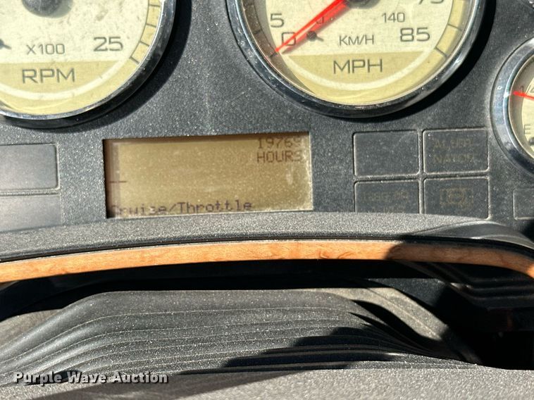 image for item DT6369 2015 International Prostar+ 122 semi truck