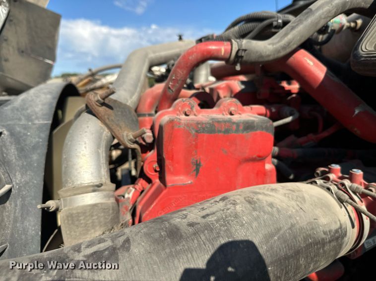 image for item DT6369 2015 International Prostar+ 122 semi truck