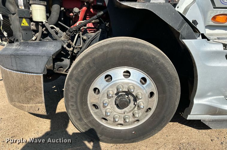 image for item DT6369 2015 International Prostar+ 122 semi truck