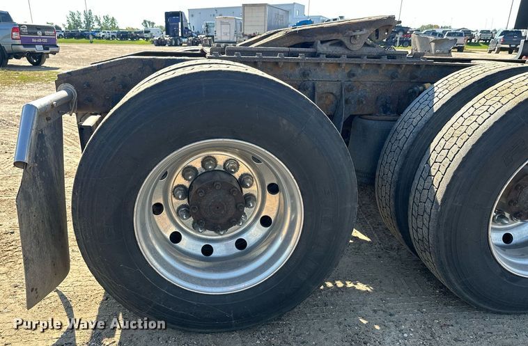 image for item DT6369 2015 International Prostar+ 122 semi truck