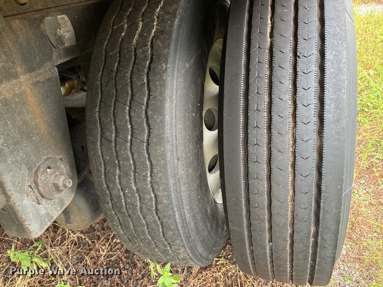 image for item DU1279 2012 Wabash refrigerated van trailer