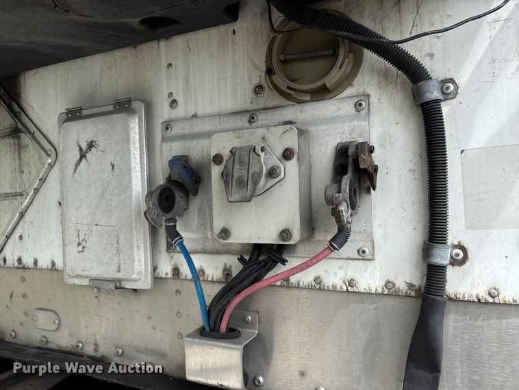 image for item DU1280 2014 Wabash refrigerated van trailer