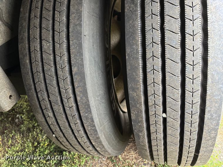 image for item DU1280 2014 Wabash refrigerated van trailer