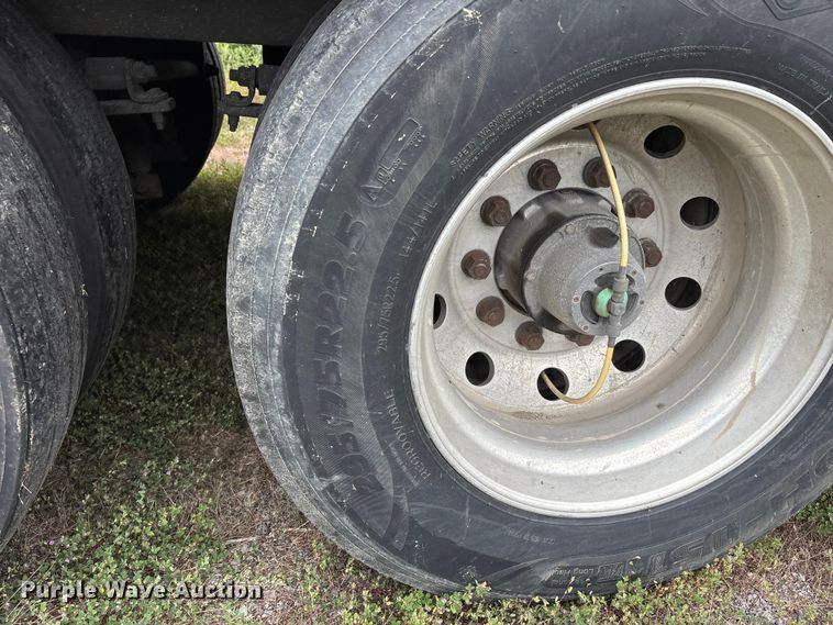 image for item DU1280 2014 Wabash refrigerated van trailer