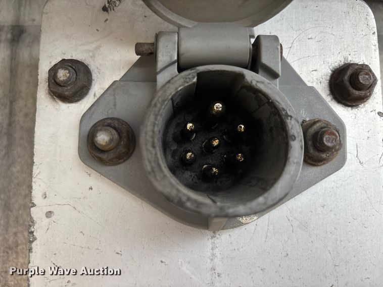 image for item DU1281 2013 Wabash refrigerated van trailer