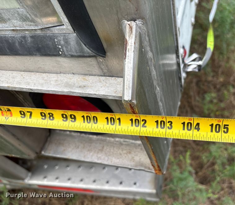 image for item DU1281 2013 Wabash refrigerated van trailer