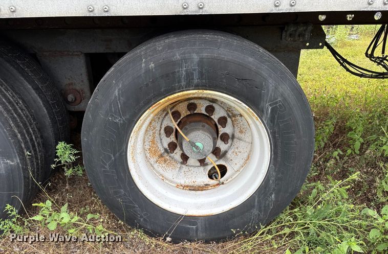 image for item DU1281 2013 Wabash refrigerated van trailer