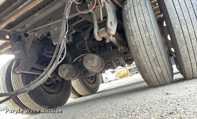 image for item DU1282 2013 Wabash refrigerated van trailer