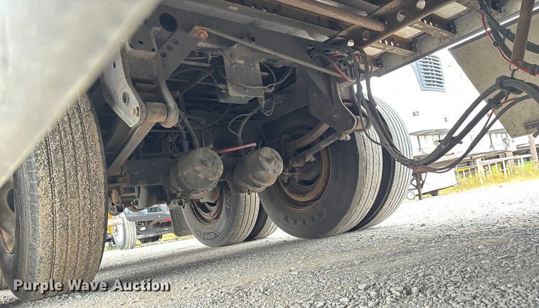 image for item DU1282 2013 Wabash refrigerated van trailer