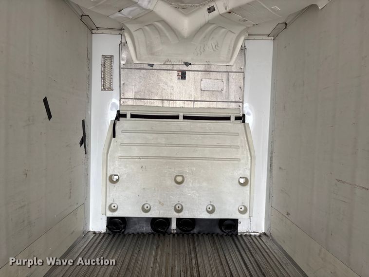 image for item DU1282 2013 Wabash refrigerated van trailer