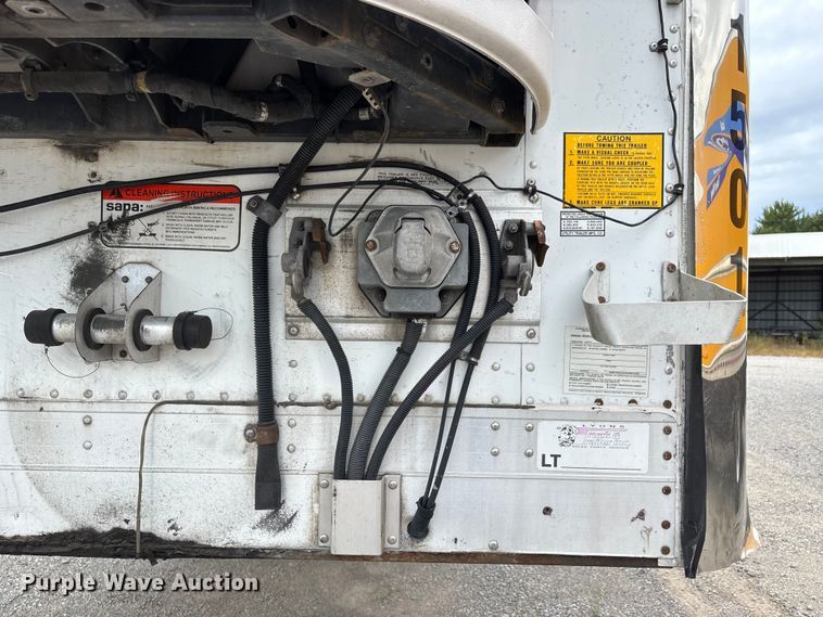 image for item DU1283 2015 Utility 3000R refrigerated van trailer