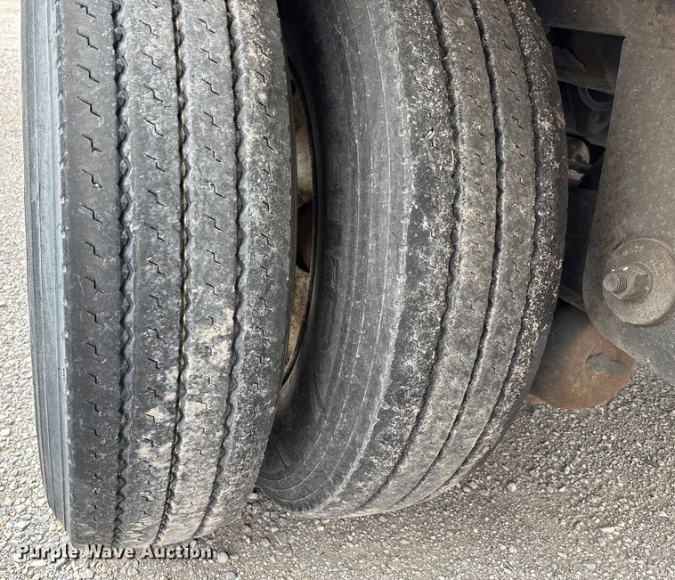 image for item DU1283 2015 Utility 3000R refrigerated van trailer