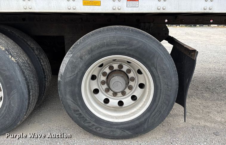 image for item DU1283 2015 Utility 3000R refrigerated van trailer