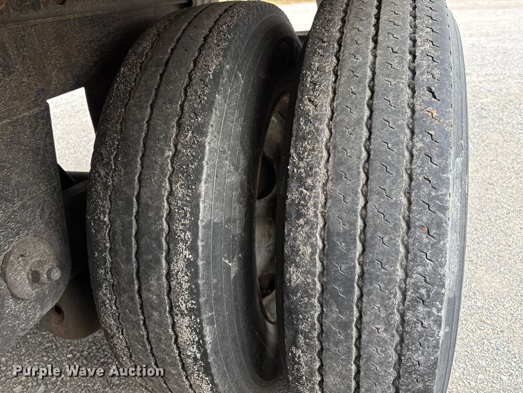 image for item DU1283 2015 Utility 3000R refrigerated van trailer