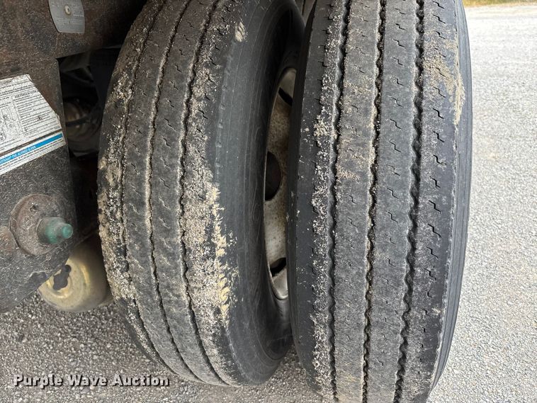 image for item DU1283 2015 Utility 3000R refrigerated van trailer