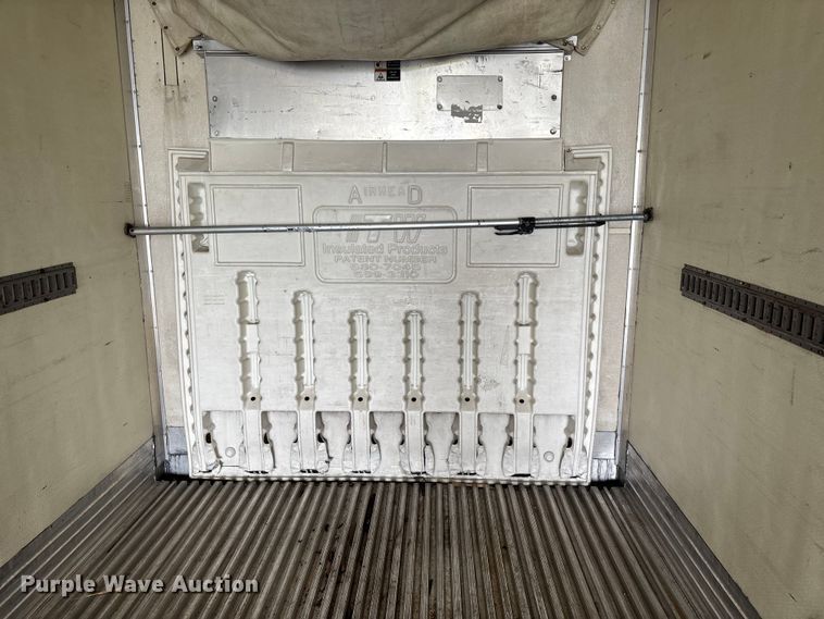 image for item DU1284 2007 Utility 3000R refrigerated van trailer