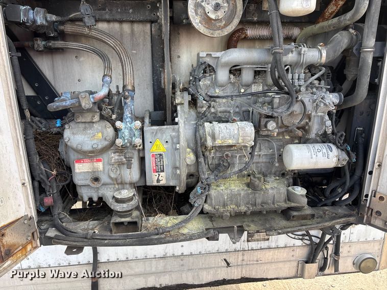 image for item DU1284 2007 Utility 3000R refrigerated van trailer