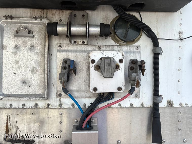 image for item DU1285 2014 Wabash refrigerated van trailer