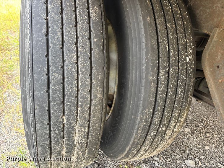 image for item DU1285 2014 Wabash refrigerated van trailer