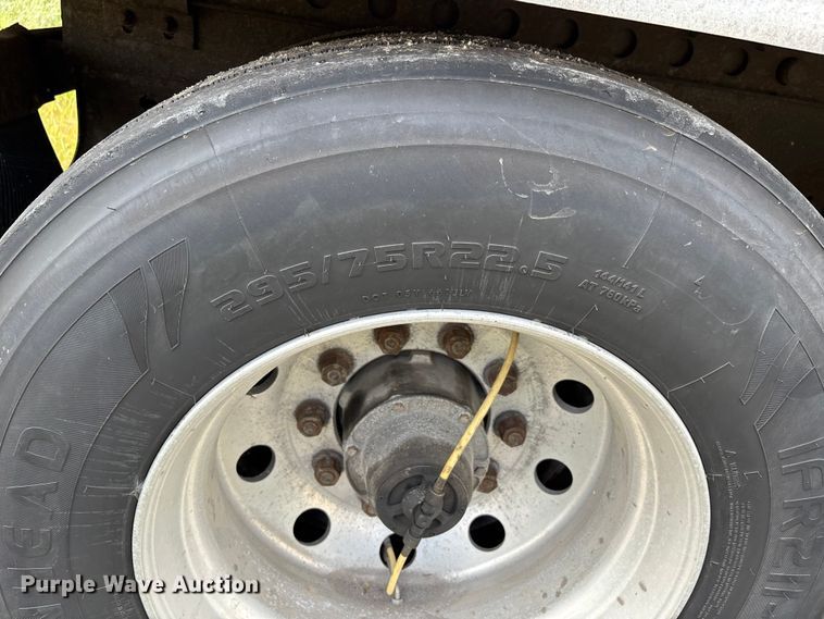 image for item DU1285 2014 Wabash refrigerated van trailer