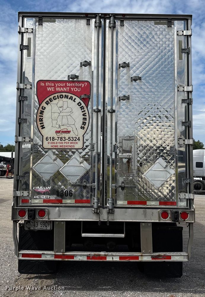 image for item DU1286 2013 Wabash refrigerated van trailer