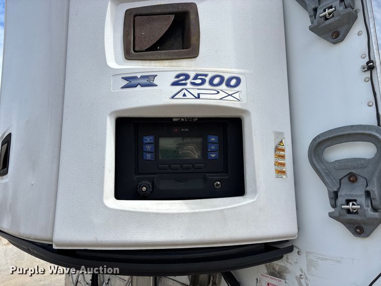 image for item DU1286 2013 Wabash refrigerated van trailer