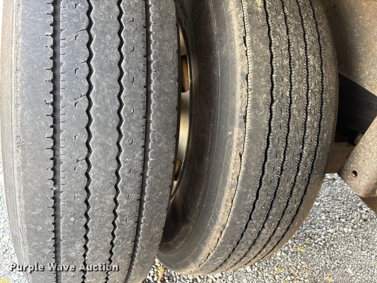 image for item DU1286 2013 Wabash refrigerated van trailer