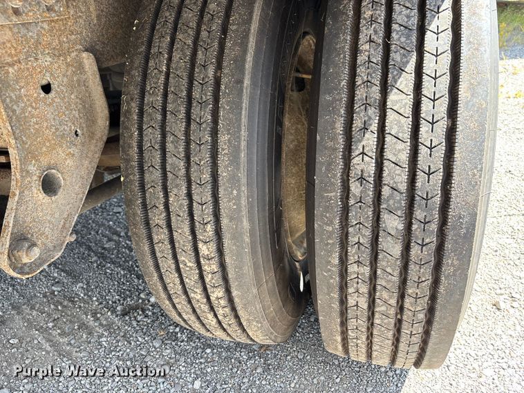 image for item DU1286 2013 Wabash refrigerated van trailer