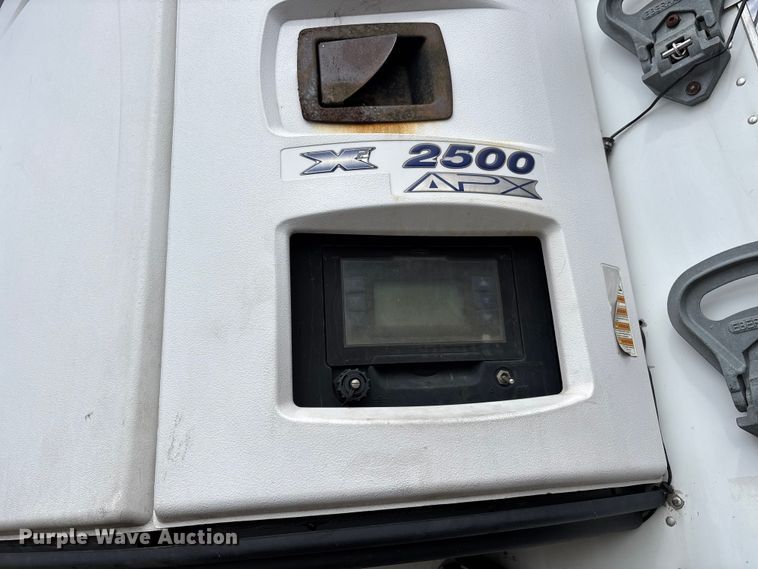 image for item DU1287 2013 Wabash refrigerated van trailer