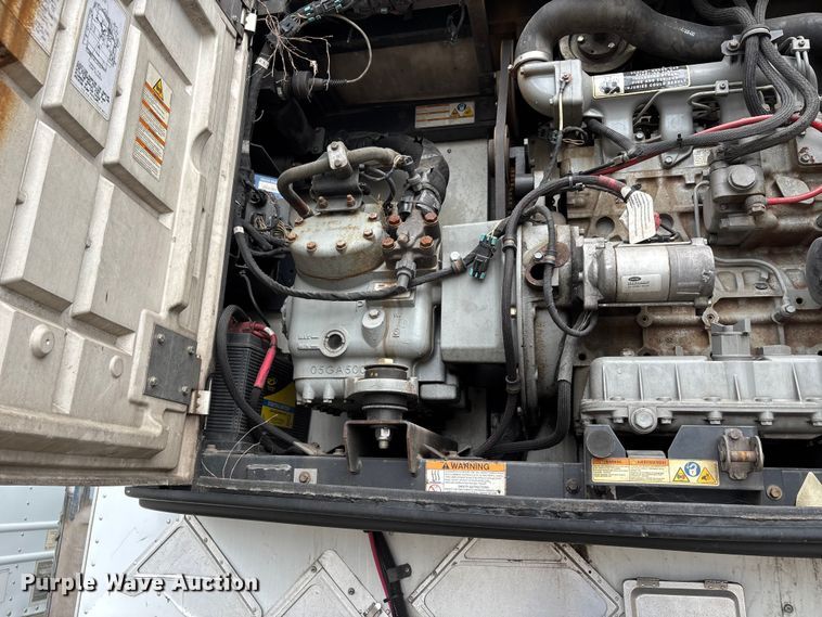 image for item DU1287 2013 Wabash refrigerated van trailer