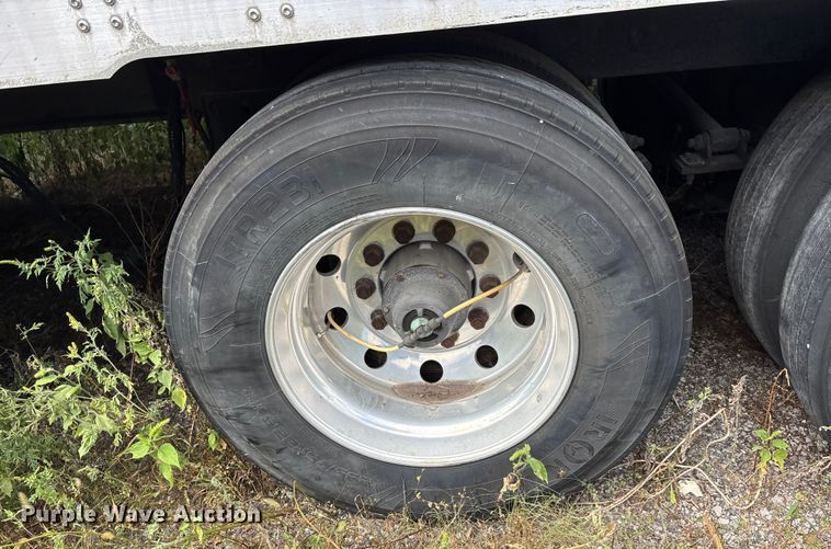 image for item DU1287 2013 Wabash refrigerated van trailer