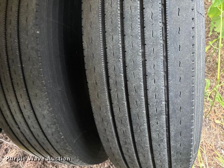 image for item DU1287 2013 Wabash refrigerated van trailer