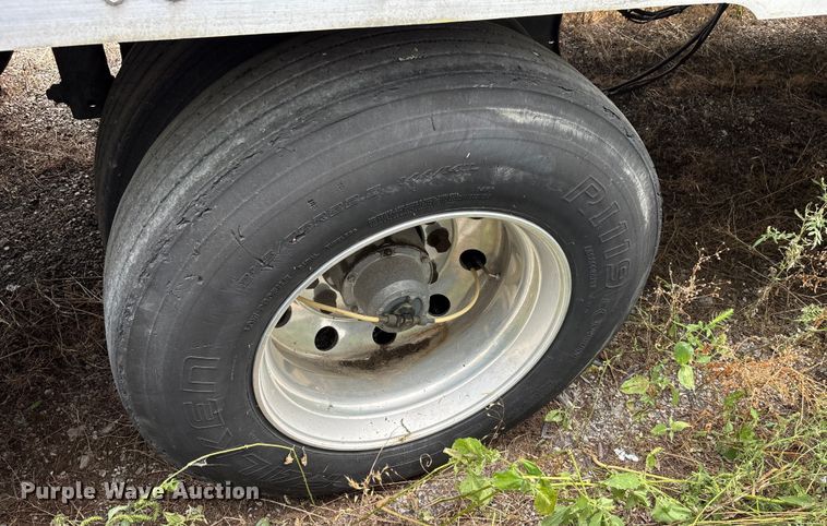 image for item DU1287 2013 Wabash refrigerated van trailer