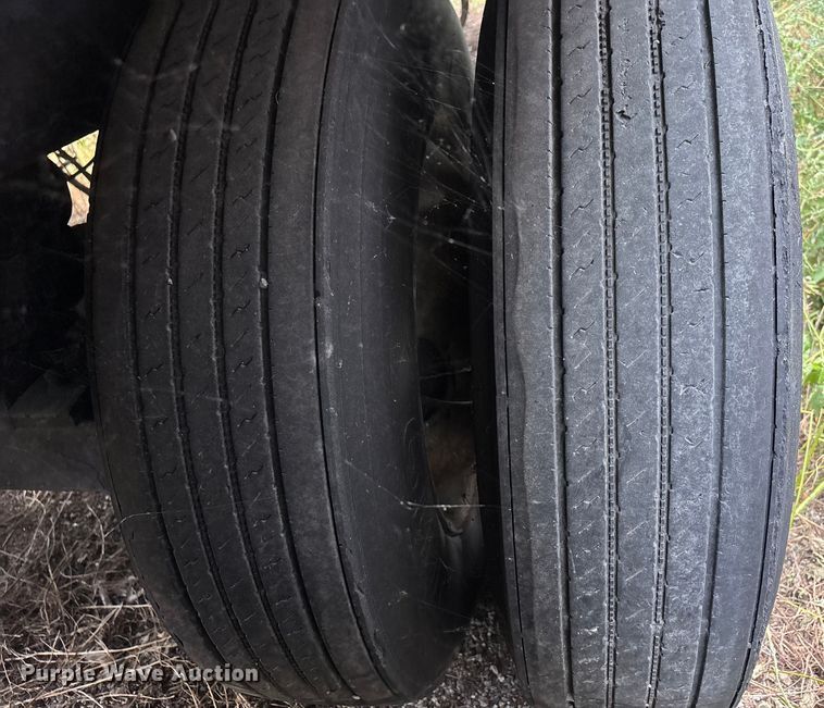 image for item DU1287 2013 Wabash refrigerated van trailer