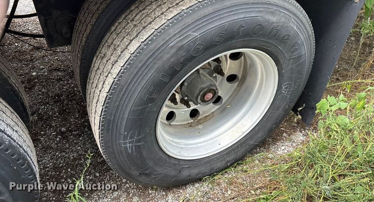 image for item DU1288 2014 Wabash refrigerated van trailer