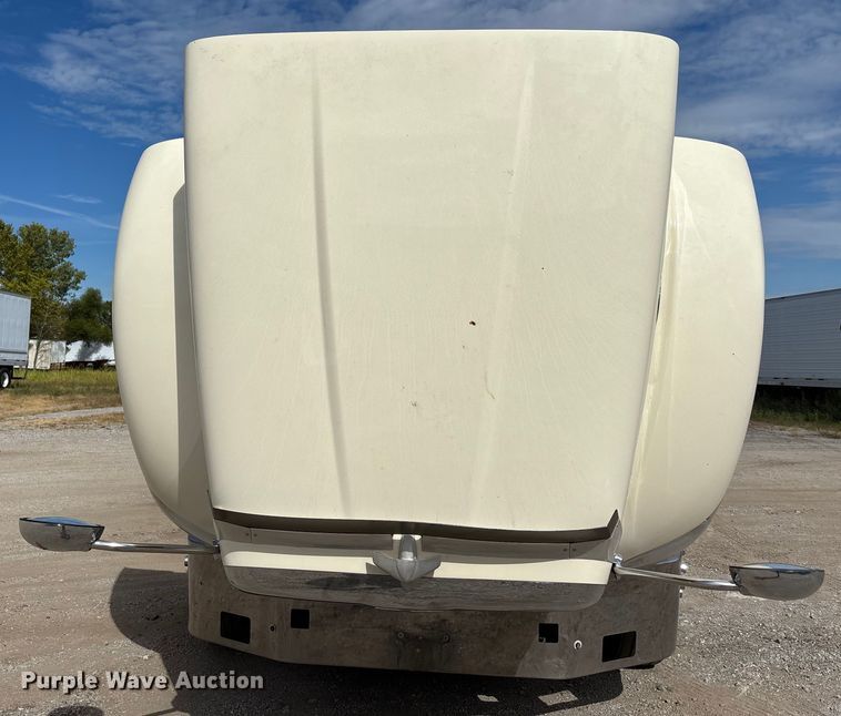 image for item DU1289 2012 Peterbilt 386 semi truck