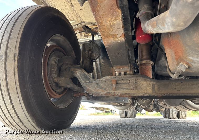 image for item DU1289 2012 Peterbilt 386 semi truck